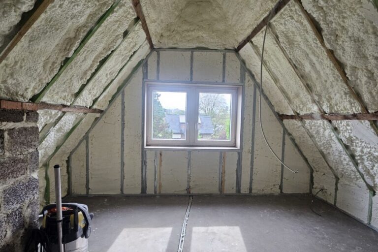 Isolation d’une toiture à Embourg