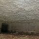 Plafond isolé d'un vide sanitaire avec de la mousse polyuréthane