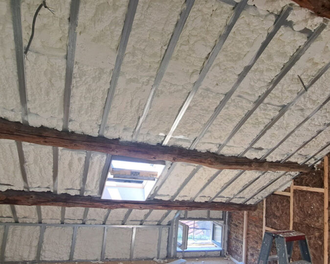 Isolation de combles avec mousse pol