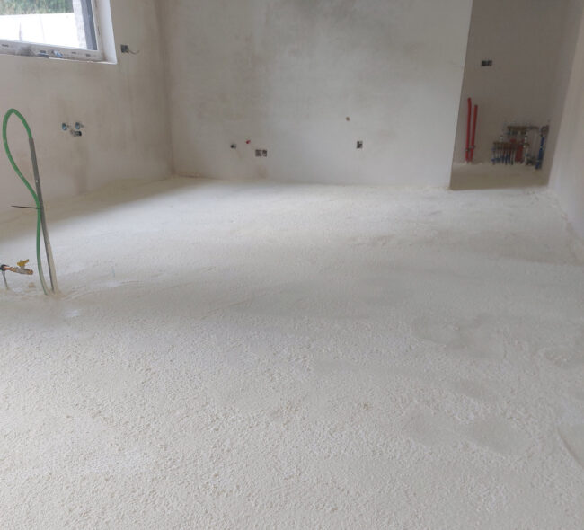 Isolation projetée au sol