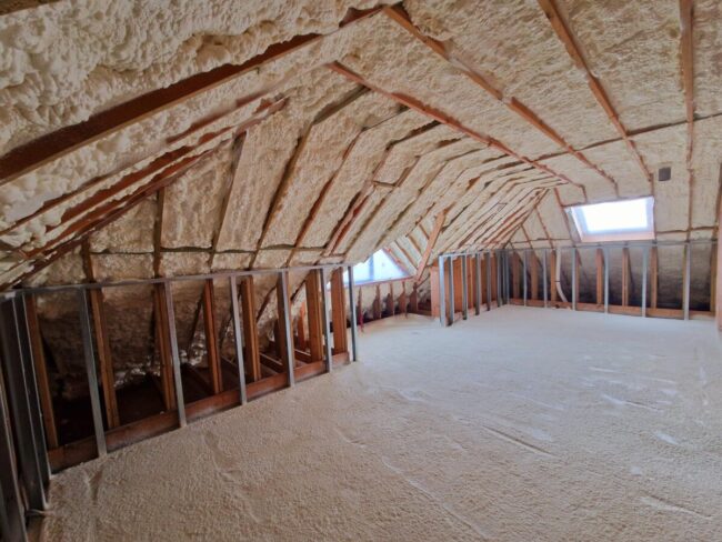 Isolation complète d'un grenier d'une maison neuve à Zaventem