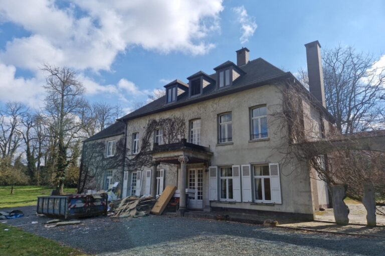 Isolation du toit et du plancher d'une maison à Zaventem