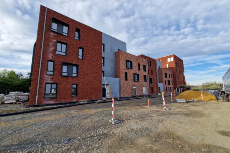 Chantier d’Isolation de sols de logements sociaux à Marche-en-Famenne
