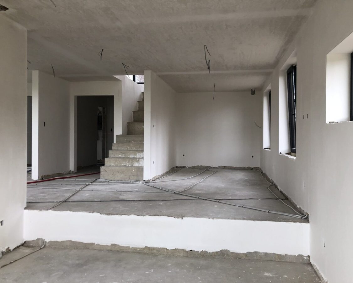 Isolation des sols d'une maison neuve à Braibant