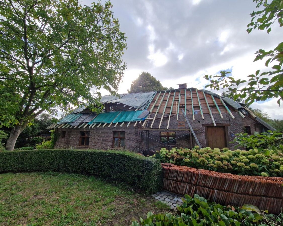 Rénovation d'un toit avec isolation par l'extérieur