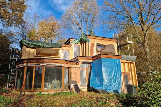 Isolation par l'extérieur des murs d'une maison en ossature bois